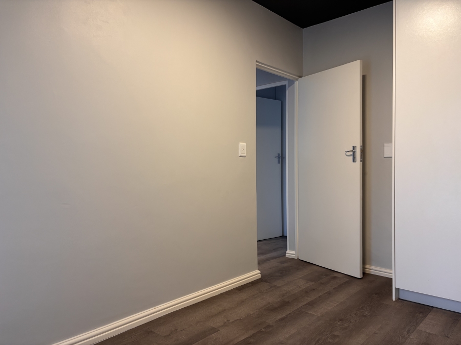 To Let 2 Bedroom Property for Rent in Muizenberg Western Cape